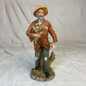 Homco 8884 Walking Old‎ Timer/Peasant Man Bundle of Wood Gloves Satchel Figure *